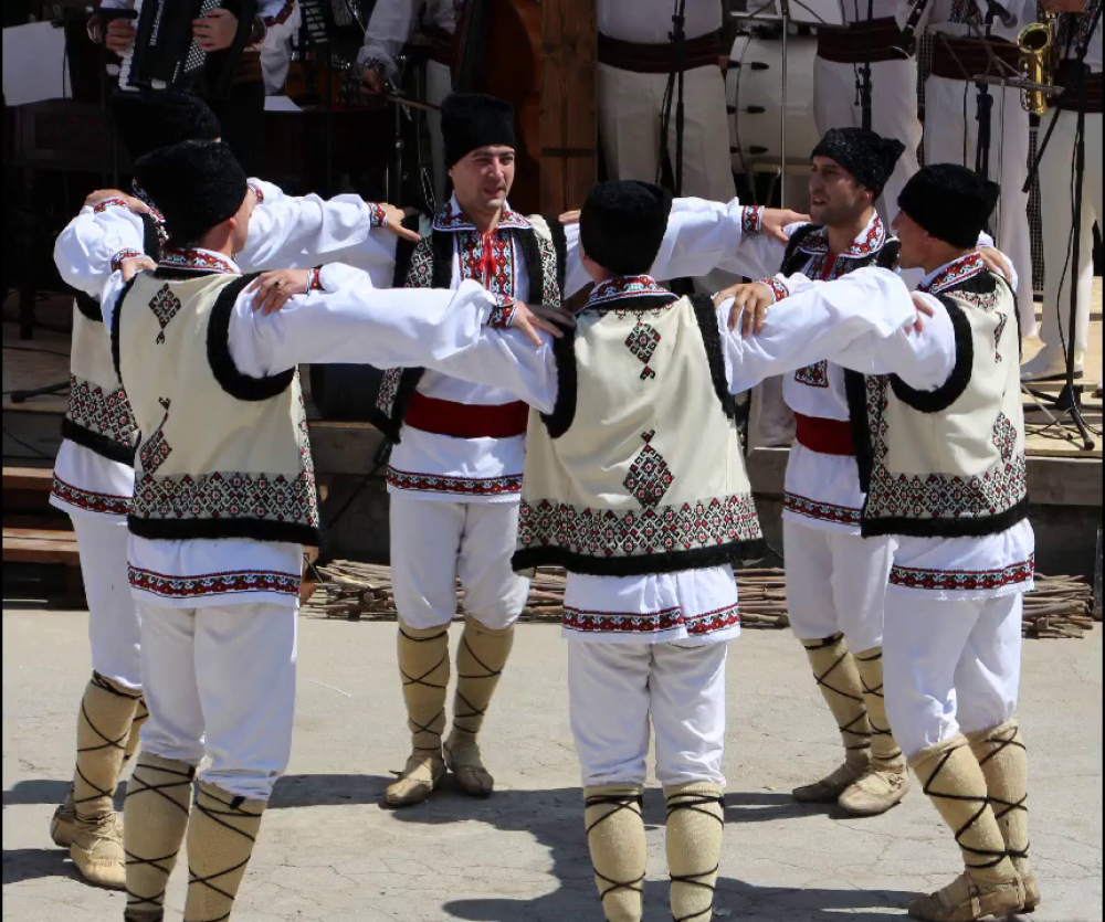 Ziua Naţională a Portului Popular